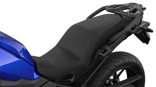Nous voyons la selle de la F 750 GS.