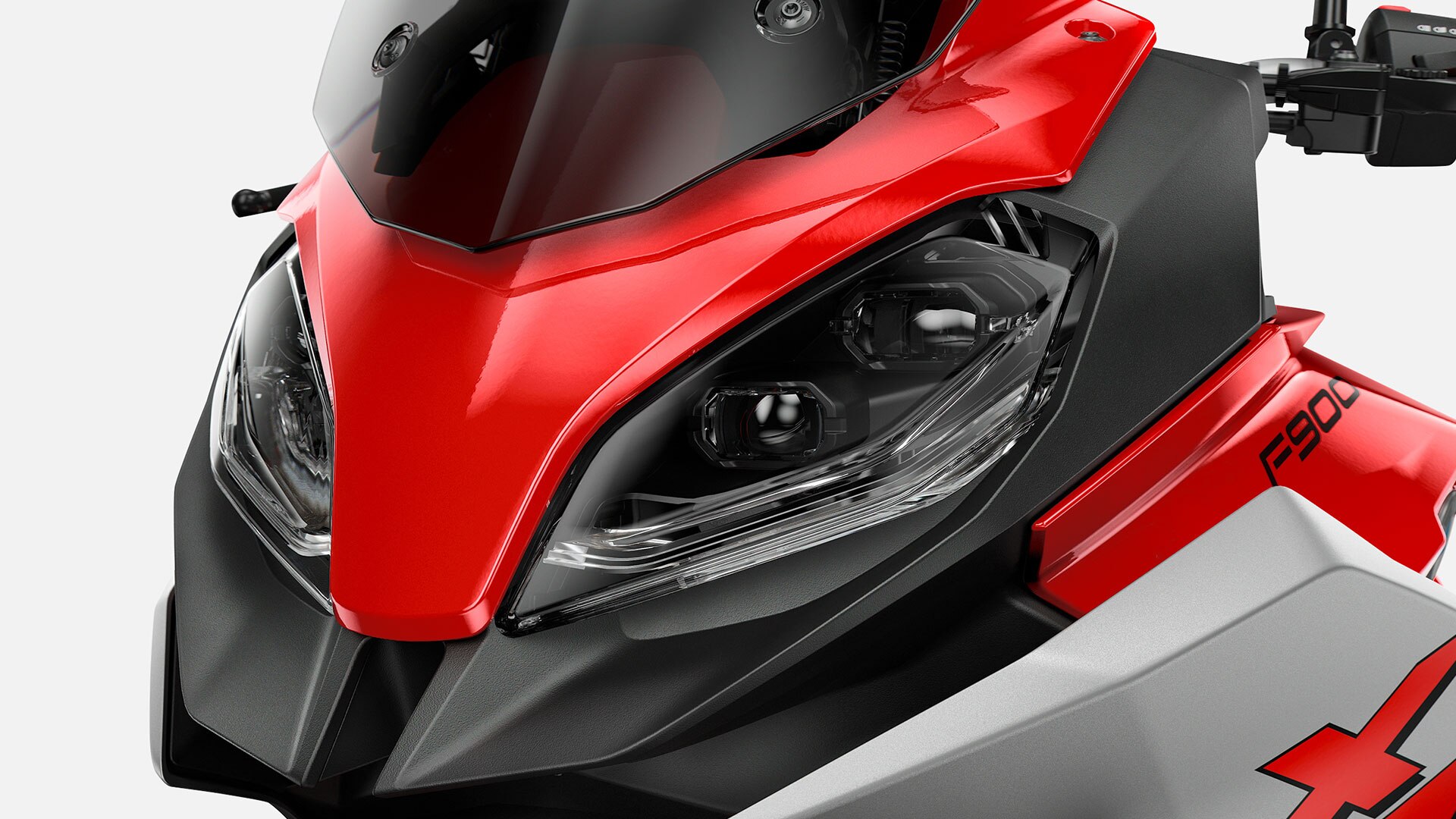 Nous voyons le système d'éclairage de la F 900 XR.