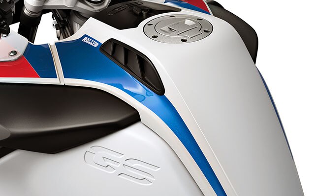 Nous voyons ici le réservoir de 30 litres de la R 1250 GS Adventure.