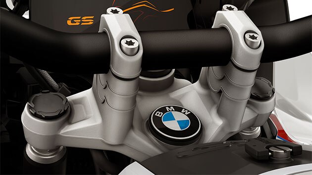 Nous voyons ici la R 1250 GS Adventure avec le rehausseur de guidon.