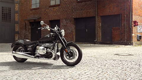 Nous voyons la BMW R 18.