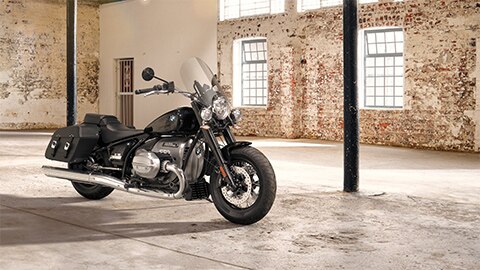 Nous voyons la BMW R 18 Classic.