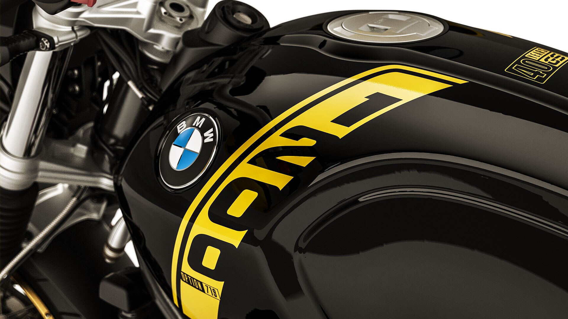 Nous voyons ici l'inscription 1200 cc sur le réservoir de la R nineT Urban G/S.
