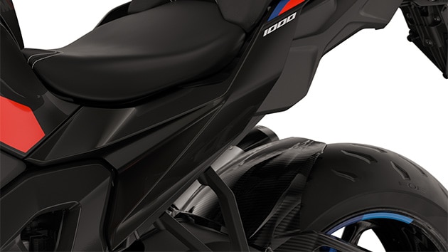 Die Carbonparts des M Competition Pakets der M 1000 XR von BMW Motorrad