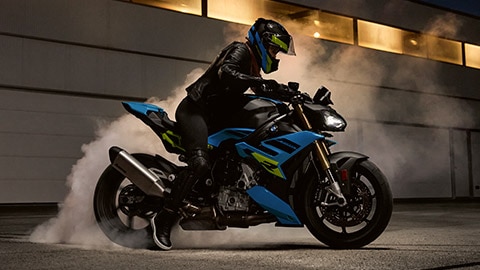 Fahraufnahme der S 1000 R.