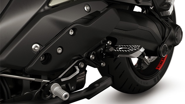 Die einstellbare Fußrastenanlage der R 1300 RS von BMW Motorrad