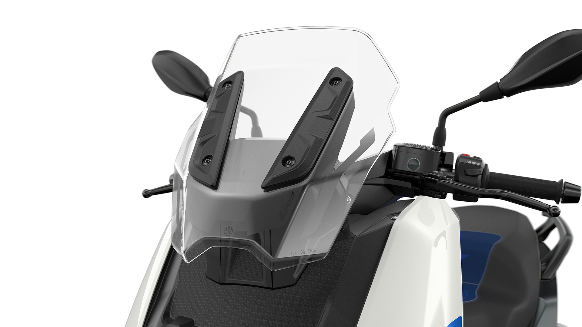 Wir sehen das Windschild des C 400 X.
