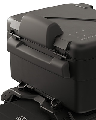 Das Vario-Topcase des CE 04 von BMW Motorrad